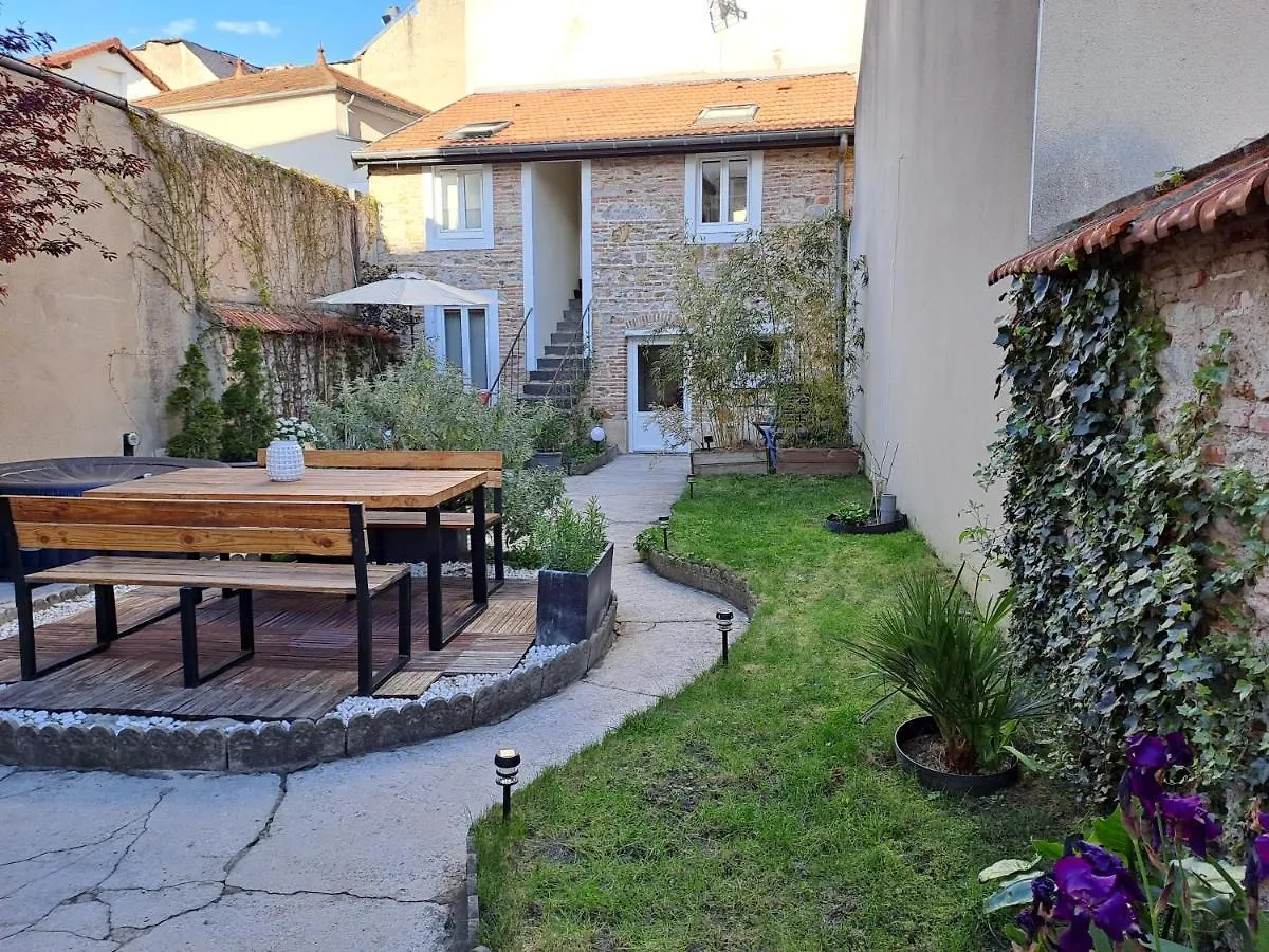 Chambre D'Hote Des Thermes Vichy Guest house